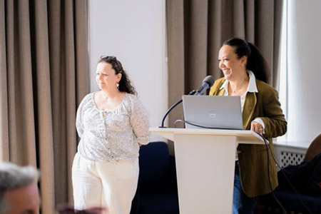 Céline Kline and Vania Rodière presenting